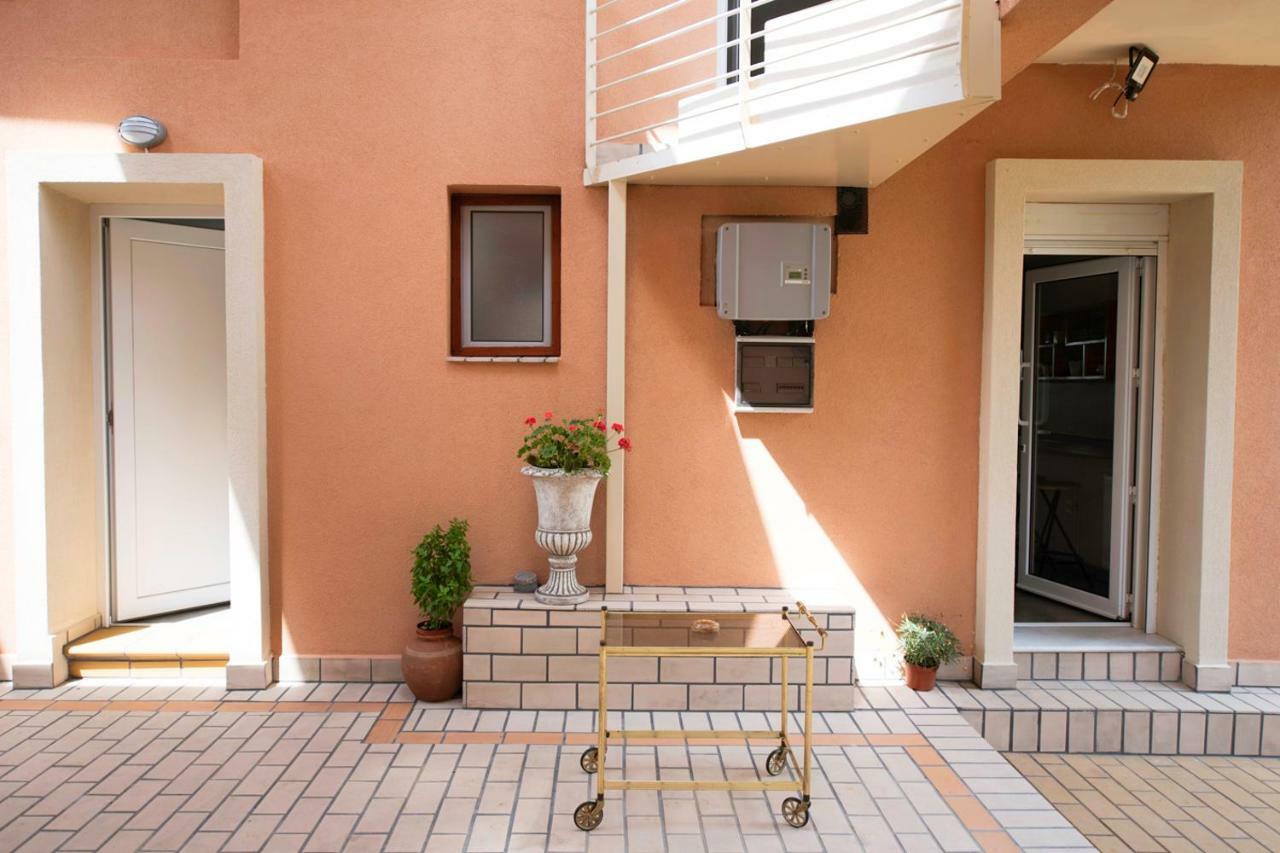 Loft Apartments コモティニ エクステリア 写真